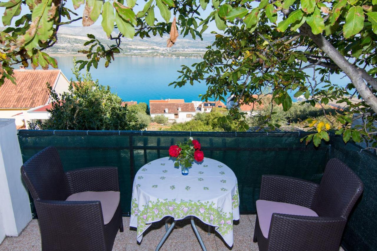 Holidays Apartments Slanada With Terrace And Sea View, Near The Beach & Town Trogir, Free Parking, Quiet Place On Peninsula Ciovo 외부 사진