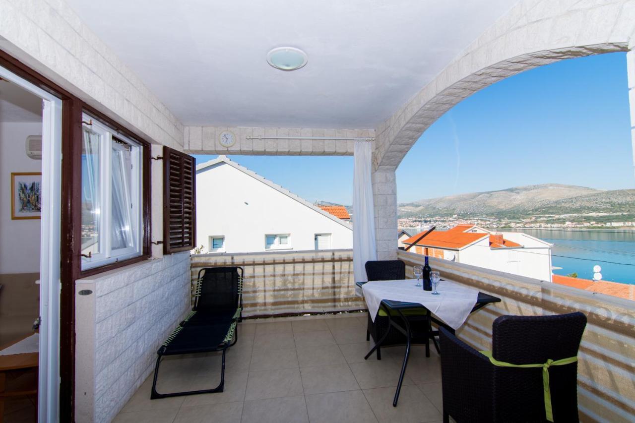 Holidays Apartments Slanada With Terrace And Sea View, Near The Beach & Town Trogir, Free Parking, Quiet Place On Peninsula Ciovo 외부 사진