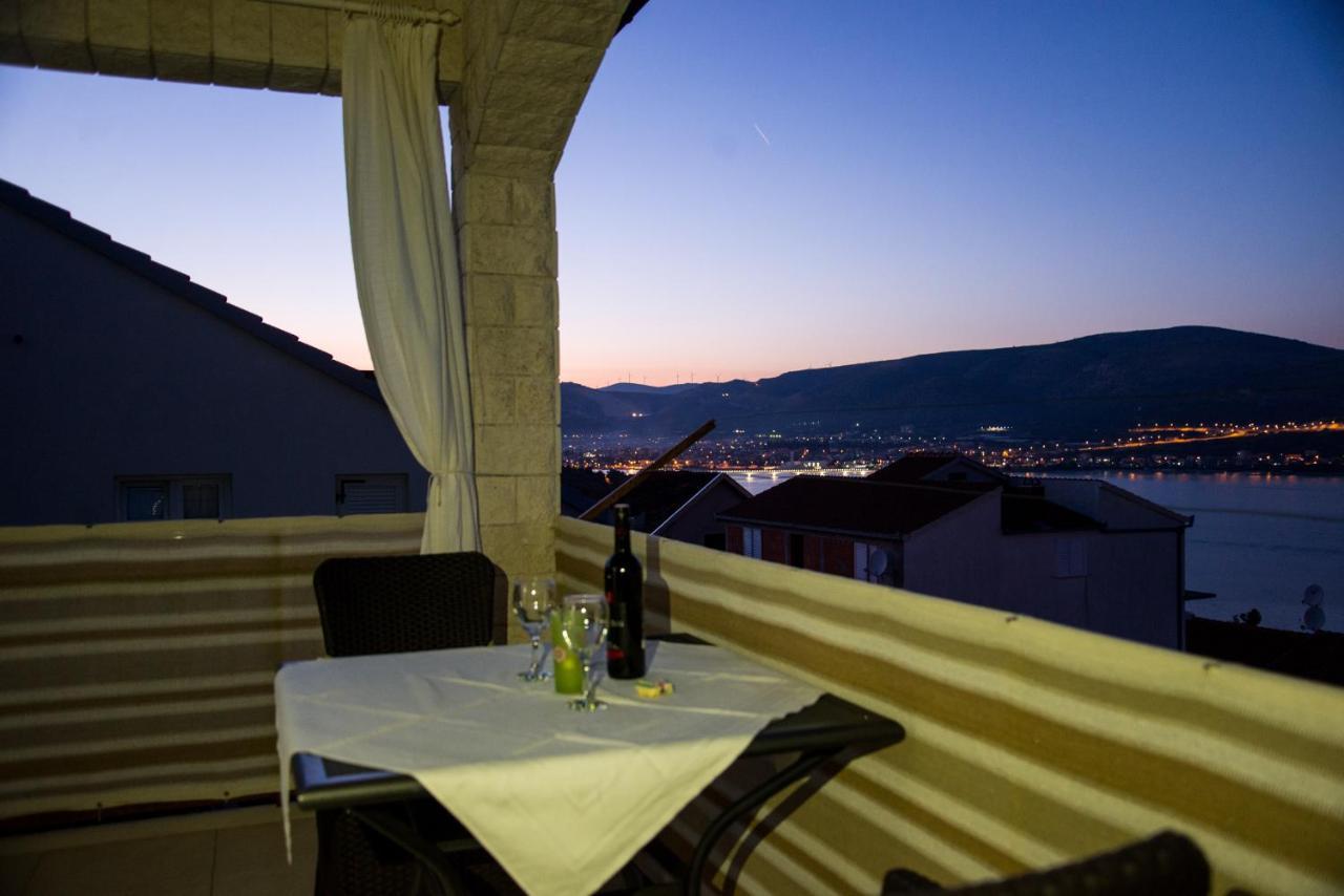 Holidays Apartments Slanada With Terrace And Sea View, Near The Beach & Town Trogir, Free Parking, Quiet Place On Peninsula Ciovo 외부 사진