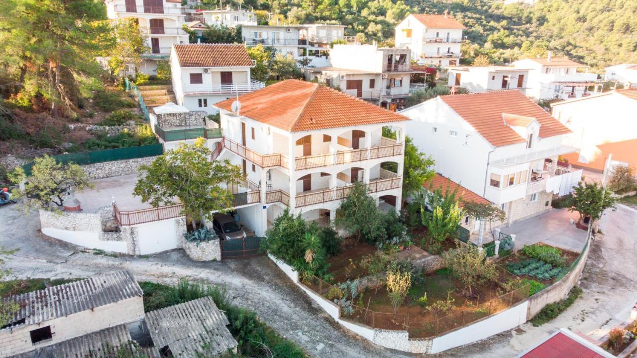 Holidays Apartments Slanada With Terrace And Sea View, Near The Beach & Town Trogir, Free Parking, Quiet Place On Peninsula Ciovo 외부 사진