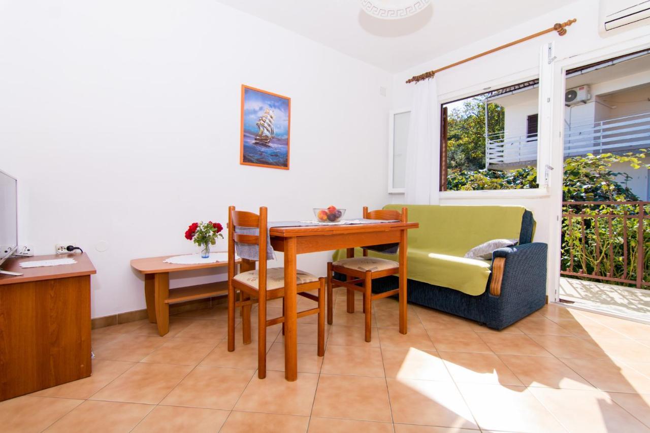 Holidays Apartments Slanada With Terrace And Sea View, Near The Beach & Town Trogir, Free Parking, Quiet Place On Peninsula Ciovo 외부 사진